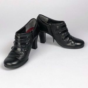 Aerosoles black leather heeled bootie W's US 6